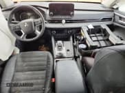 ✅ 2022 Mitsubishi Outlander SE • VIN: JA4J3UA84NZ084540 • Lot: 84631165. Wystawiony na Copart z przebiegiem Nie podano. Bezpłatny archiwum sprzedaży aukcyjnych z USA i szczegółowy raport historii pojazdu na DreamBid. Zdjęcie 8.