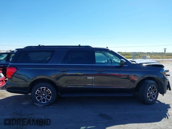 ✅ 2024 Ford Expedition Max XLT • VIN: 1FMJK1J81REA10959 • Lot: 43538189. Wystawiony na IAAI z przebiegiem 50 249 mil. Bezpłatny archiwum sprzedaży aukcyjnych z USA i szczegółowy raport historii pojazdu na DreamBid. Zdjęcie 12.