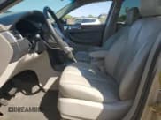 ✅ 2006 Chrysler Pacifica Touring • VIN: 2A4GM68446R826372 • Lot: 71285895. Wystawiony na Copart z przebiegiem 128 137 mil. Bezpłatny archiwum sprzedaży aukcyjnych z USA i szczegółowy raport historii pojazdu na DreamBid. Zdjęcie 7.