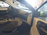 ✅ 2015 Dodge Grand Caravan SXT • VIN: 2C4RDGCG1FR512698 • Lot: 43391933. Wystawiony na IAAI z przebiegiem 142 172 mil. Bezpłatny archiwum sprzedaży aukcyjnych z USA i szczegółowy raport historii pojazdu na DreamBid. Zdjęcie 5.