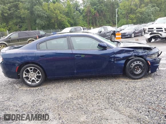 ✅ 2015 Dodge Charger SXT • VIN: 2C3CDXJG8FH898376 • Lot: 42948897. Wystawiony na IAAI z przebiegiem 211 730 mil. Bezpłatny archiwum sprzedaży aukcyjnych z USA i szczegółowy raport historii pojazdu na DreamBid. Zdjęcie 13.