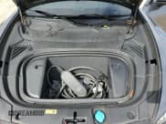 ✅ 2024 Audi RS e-tron GT • VIN: WAUBHBFW9R7901796 • Lot: 84634575. Wystawiony na Copart z przebiegiem 9 311 mil. Bezpłatny archiwum sprzedaży aukcyjnych z USA i szczegółowy raport historii pojazdu na DreamBid. Zdjęcie 11.