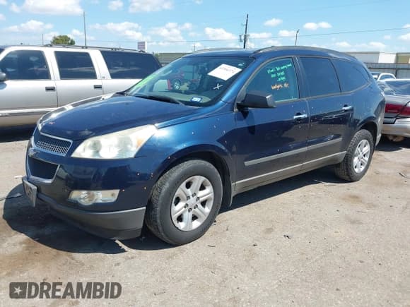 ✅ 2011 Chevrolet Traverse LS • VIN: 1GNKREEDXBJ412194 • Lot: 43304374. Wystawiony na IAAI z przebiegiem 187 234 mil. Bezpłatny archiwum sprzedaży aukcyjnych z USA i szczegółowy raport historii pojazdu na DreamBid. Zdjęcie 2.