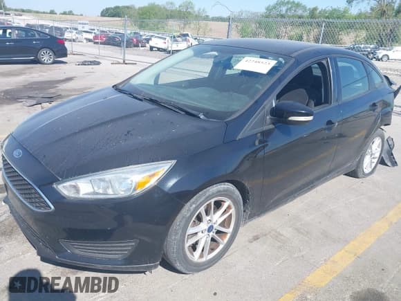 ✅ 2017 Ford Focus SE • VIN: 1FADP3F28HL216766 • Lot: 42248523. Wystawiony na IAAI z przebiegiem 134 622 mil. Bezpłatny archiwum sprzedaży aukcyjnych z USA i szczegółowy raport historii pojazdu na DreamBid. Zdjęcie 2.