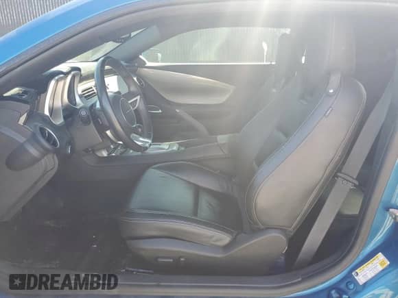 2010 Chevrolet Camaro 2LT с VIN 2G1FC1EV8A9141846, выставлен на аукционе Copart как лот 90987285 с пробегом Не указан миль и Списание • Salvage title. История ставок и продаж доступна на DreamBid. Изображение 7.