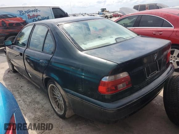 ✅ 2001 BMW 5 Series 540i • VIN: WBADN63471GM71573 • Лот: 73868984. Опубликован ранее на Copart с пробегом Не указан. Бесплатный доступ к архиву аукционных продаж из США и подробный отчёт об истории автомобиля на DreamBid. Изображение 2.