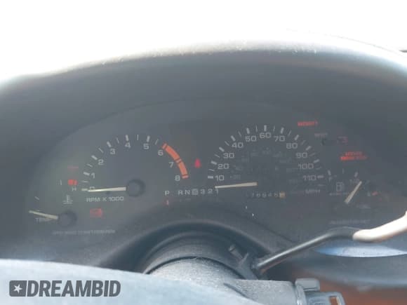 ✅ 1997 Oldsmobile Cutlass Supreme Series II • VIN: 1G3WH52M4VF327067 • Lot: 42709655. Wystawiony na IAAI z przebiegiem 176 945 mil. Bezpłatny archiwum sprzedaży aukcyjnych z USA i szczegółowy raport historii pojazdu na DreamBid. Zdjęcie 7.