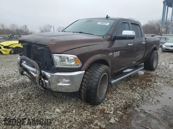 ✅ 2015 Ram 2500 Laramie • VIN: 3C6UR5FJ0FG646431 • Lot: 47999325. Wystawiony na Copart z przebiegiem 103 132 mil. Bezpłatny archiwum sprzedaży aukcyjnych z USA i szczegółowy raport historii pojazdu na DreamBid. Zdjęcie 1.