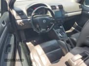 ✅ 2008 Volkswagen R32 • VIN: WVWKC71K88W255951 • Lot: 64763935. Wystawiony na Copart z przebiegiem 157 431 mil. Bezpłatny archiwum sprzedaży aukcyjnych z USA i szczegółowy raport historii pojazdu na DreamBid. Zdjęcie 8.