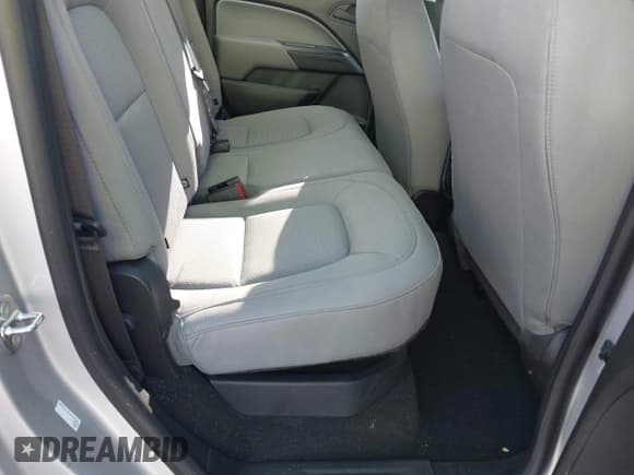 ✅ 2018 Chevrolet Colorado 2WD Work Truck • VIN: 1GCGSBEA0J1283811 • Lot: 41834201. Listed on IAAI with 75,642 mi. Free auction sales archive from the USA and detailed vehicle history report at DreamBid. Image 8.