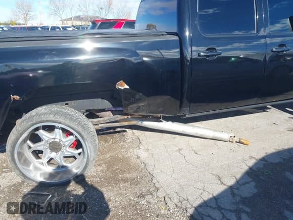 ✅ 2008 Chevrolet Silverado 2500HD LTZ • VIN: 1GCHK236X8F225687 • Lot: 43651853. Wystawiony na IAAI z przebiegiem 202 303 mil. Bezpłatny archiwum sprzedaży aukcyjnych z USA i szczegółowy raport historii pojazdu na DreamBid. Zdjęcie 6.