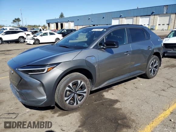 ✅ 2024 Subaru Solterra Limited • VIN: JTMABABA3RA064888 • Lot: 85721945. Wystawiony na Copart z przebiegiem 14 715 mil. Bezpłatny archiwum sprzedaży aukcyjnych z USA i szczegółowy raport historii pojazdu na DreamBid. Zdjęcie 1.