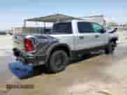 2025 Ram 1500 Rebel z VIN 1C6SRFLP0SN570460, wystawiony jako Copart lot #60926435 z przebiegiem 35 584 mil mil oraz Czysty tytuł • Clean title. Historia ofert i sprzedaży dostępna na DreamBid. Obrazek 3.