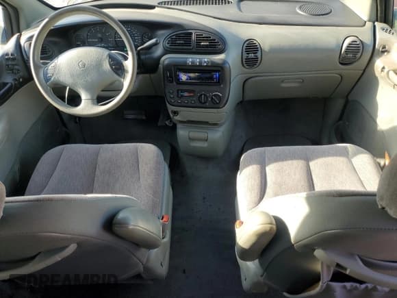 ✅ 2000 Dodge Caravan LE • VIN: 1B4GP54L7YB571056 • Lot: 71631365. Listed on Copart with 136,970 mi. Free auction sales archive from the USA and detailed vehicle history report at DreamBid. Image 8.