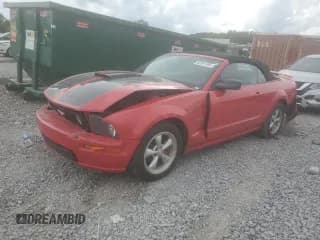 ✅ 2008 Ford Mustang GT Deluxe • VIN: 1ZVHT85HX85183183 • Lot: 62951105. Listed on Copart with 163,933 mi. Free auction sales archive from the USA and detailed vehicle history report at DreamBid. Image 1.