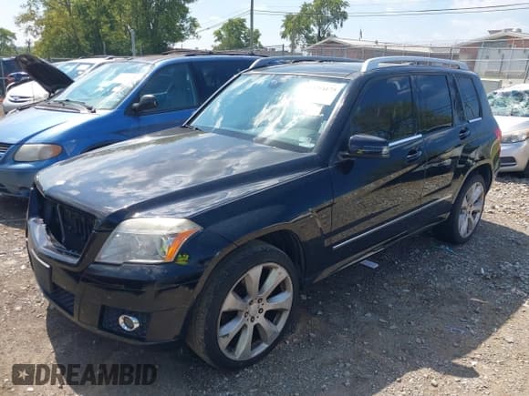 ✅ 2011 Mercedes-Benz GLK 350 • VIN: WDCGG5GB0BF551182 • Lot: 43254175. Listed on IAAI with 192,873 mi. Free auction sales archive from the USA and detailed vehicle history report at DreamBid. Image 2.