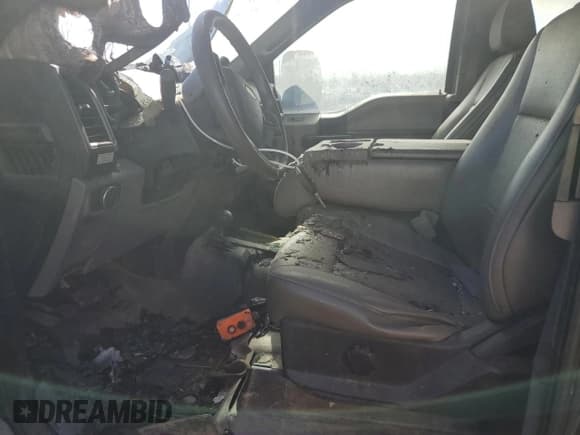 ✅ 2019 Ford F-550 • VIN: 1FD0X5HT8KEE28455 • Lot: 48118805. Wystawiony na Copart z przebiegiem Nie podano. Bezpłatny archiwum sprzedaży aukcyjnych z USA i szczegółowy raport historii pojazdu na DreamBid. Zdjęcie 7.