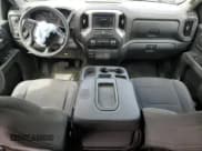 ✅ 2019 Chevrolet Silverado 1500 Custom • VIN: 1GCRYBEH0KZ334831 • Lot: 61571345. Wystawiony na Copart z przebiegiem 90 150 mil. Bezpłatny archiwum sprzedaży aukcyjnych z USA i szczegółowy raport historii pojazdu na DreamBid. Zdjęcie 8.