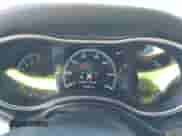 2018 Jeep Grand Cherokee Sterling z VIN 1C4RJFBGXJC267146, wystawiony jako IAAI lot #43411533 z przebiegiem 58 843 mil mil oraz . Historia ofert i sprzedaży dostępna na DreamBid. Obrazek 7.