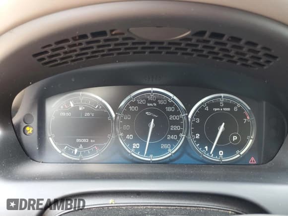 ✅ 2011 Jaguar XJ • VIN: SAJXA1CB8BLV02787 • Лот: 63916515. Опубликован ранее на Copart с пробегом 95 083 миль. Бесплатный доступ к архиву аукционных продаж из США и подробный отчёт об истории автомобиля на DreamBid. Изображение 9.