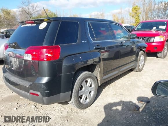 ✅ 2014 GMC Terrain SLE • VIN: 2GKALMEK4E6131805 • Лот: 43519246. Опубликован ранее на IAAI с пробегом 178 668 миль. Бесплатный доступ к архиву аукционных продаж из США и подробный отчёт об истории автомобиля на DreamBid. Изображение 4.