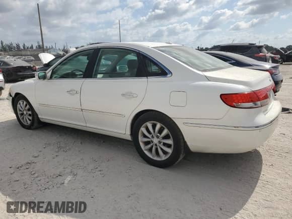 2008 Hyundai Azera Limited z VIN KMHFC46F48A290555, wystawiony jako Copart lot #53719575 z przebiegiem 100 722 mil mil oraz Szkoda całkowita • Salvage title. Historia ofert i sprzedaży dostępna na DreamBid. Obrazek 2.