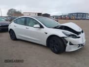 ✅ 2022 Tesla Model 3 Long Range • VIN: 5YJ3E1EB9NF115364 • Lot: 41618947. Wystawiony na IAAI z przebiegiem 58 196 mil. Bezpłatny archiwum sprzedaży aukcyjnych z USA i szczegółowy raport historii pojazdu na DreamBid. Zdjęcie 1.
