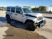 ✅ 2023 Jeep Wrangler Sahara • VIN: 1C4JJXP69PW514683 • Lot: 84743775. Wystawiony na Copart z przebiegiem 72 487 mil. Bezpłatny archiwum sprzedaży aukcyjnych z USA i szczegółowy raport historii pojazdu na DreamBid. Zdjęcie 4.