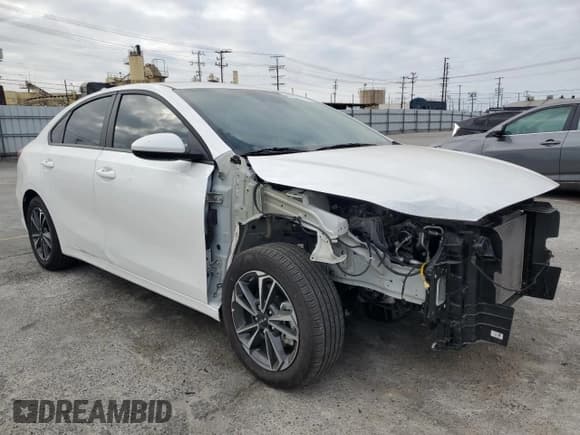 ✅ 2023 Kia Forte LXS • VIN: 3KPF24AD6PE690836 • Lot: 81924115. Wystawiony na Copart z przebiegiem 11 385 mil. Bezpłatny archiwum sprzedaży aukcyjnych z USA i szczegółowy raport historii pojazdu na DreamBid. Zdjęcie 4.