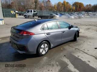 ✅ 2018 Hyundai Ioniq Blue • VIN: KMHC65LC1JU062544 • Лот: 77761884. Размещён на Copart с пробегом Не указан миль. Получите бесплатный доступ к архиву аукционных продаж из США и посмотрите подробный отчёт об истории автомобиля на DreamBid. Изображение 3.