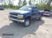 2002 Chevrolet Silverado 1500 LS z VIN 1GCEK14T42Z307678, wystawiony jako IAAI lot #43248833 z przebiegiem 210 671 mil mil oraz . Historia ofert i sprzedaży dostępna na DreamBid. Obrazek 2.