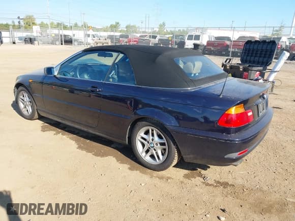 ✅ 2004 BMW 3 Series 325Ci • VIN: WBABW33454PG97010 • Lot: 43105536. Listed on IAAI with 142,283 mi. Free auction sales archive from the USA and detailed vehicle history report at DreamBid. Image 3.