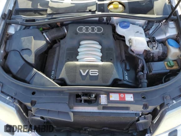 ✅ 2000 Audi A6 • VIN: WAULH24B6YN134617 • Lot: 81745164. Listed on Copart with 176,064 mi. Free auction sales archive from the USA and detailed vehicle history report at DreamBid. Image 12.