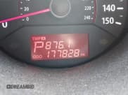 ✅ 2013 Kia Sorento EX • VIN: 5XYKU4A23DG419089 • Lot: 42457814. Wystawiony na IAAI z przebiegiem 177 828 mil. Bezpłatny archiwum sprzedaży aukcyjnych z USA i szczegółowy raport historii pojazdu na DreamBid. Zdjęcie 7.