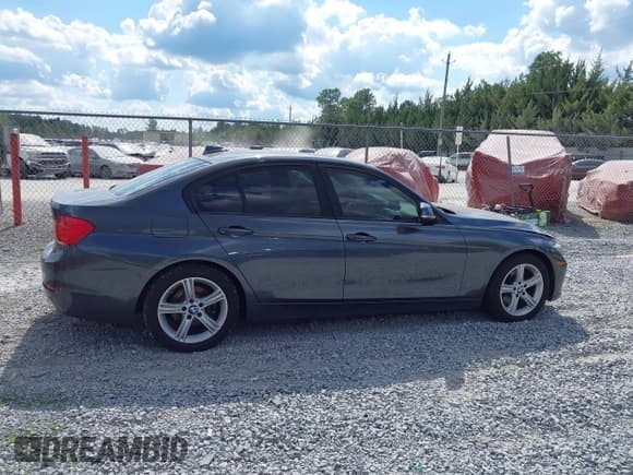 ✅ 2014 BMW 3 Series 328d • VIN: WBA3D3C54EK153080 • Лот: 43478076. Опубликован ранее на IAAI с пробегом 133 052 миль. Бесплатный доступ к архиву аукционных продаж из США и подробный отчёт об истории автомобиля на DreamBid. Изображение 13.