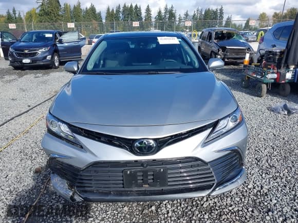✅ 2022 Toyota Camry XLE • VIN: 4T1F11AK5NU027557 • Лот: 43495649. Опубликован ранее на IAAI с пробегом 10 718 миль. Бесплатный доступ к архиву аукционных продаж из США и подробный отчёт об истории автомобиля на DreamBid. Изображение 13.