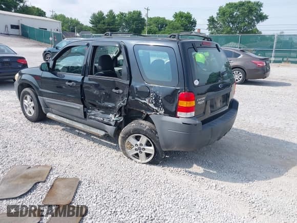 ✅ 2007 Ford Escape XLS • VIN: 1FMYU02ZX7KB90581 • Lot: 42430544. Wystawiony na IAAI z przebiegiem 164 595 mil. Bezpłatny archiwum sprzedaży aukcyjnych z USA i szczegółowy raport historii pojazdu na DreamBid. Zdjęcie 3.