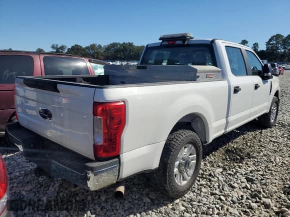 ✅ 2019 Ford F-250 XL • VIN: 1FT7W2A65KEF96627 • Lot: 85391335. Wystawiony na Copart z przebiegiem 131 963 mil. Bezpłatny archiwum sprzedaży aukcyjnych z USA i szczegółowy raport historii pojazdu na DreamBid. Zdjęcie 3.