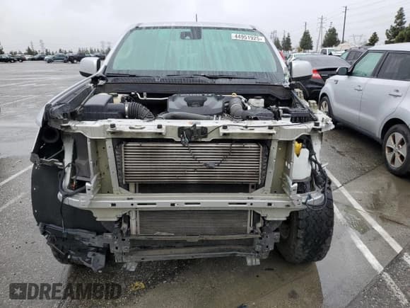 ✅ 2017 Chevrolet Colorado 2WD LT • VIN: 1GCGSCE16H1160627 • Лот: 44951925. Опубликован ранее на Copart с пробегом 110 284 миль. Бесплатный доступ к архиву аукционных продаж из США и подробный отчёт об истории автомобиля на DreamBid. Изображение 5.