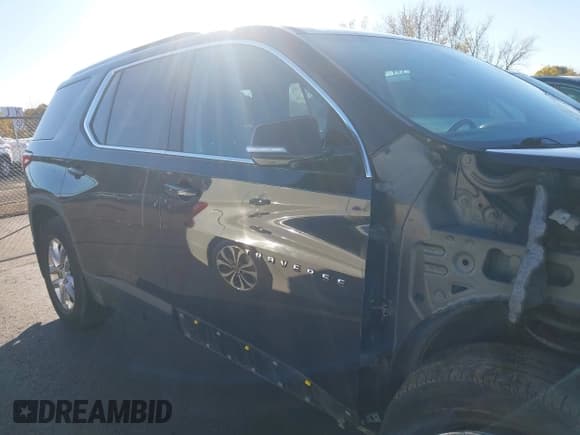 ✅ 2018 Chevrolet Traverse LT Cloth • VIN: 1GNERGKW0JJ147931 • Лот: 43533528. Опубликован ранее на IAAI с пробегом 140 844 миль. Бесплатный доступ к архиву аукционных продаж из США и подробный отчёт об истории автомобиля на DreamBid. Изображение 13.