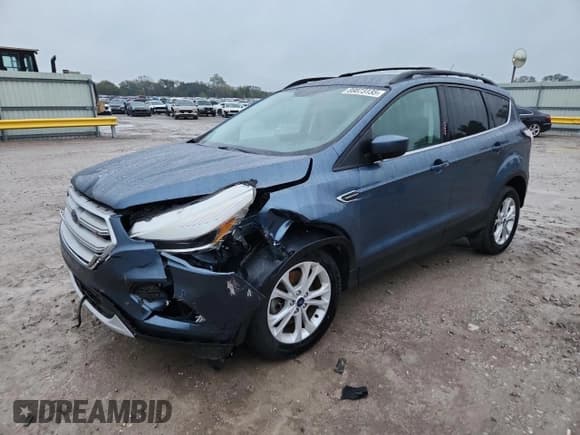 ✅ 2018 Ford Escape SE • VIN: 1FMCU9GD6JUA93269 • Lot: 89873135. Wystawiony na Copart z przebiegiem 53 930 mil. Bezpłatny archiwum sprzedaży aukcyjnych z USA i szczegółowy raport historii pojazdu na DreamBid. Zdjęcie 1.