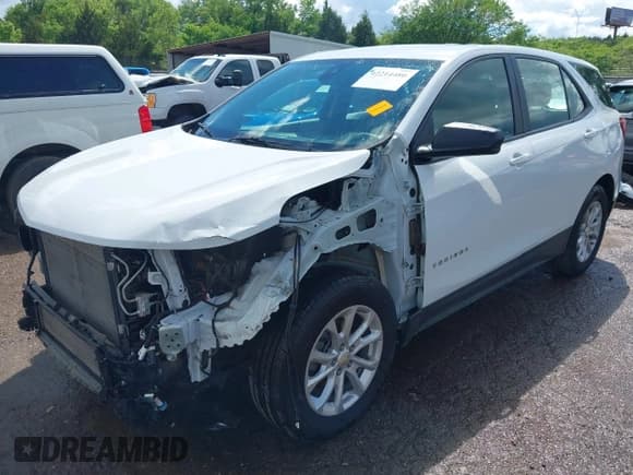 ✅ 2020 Chevrolet Equinox LS • VIN: 3GNAXFEV0LS654136 • Lot: 42214480. Listed on IAAI with 39,738 mi. Free auction sales archive from the USA and detailed vehicle history report at DreamBid. Image 2.
