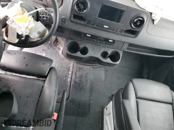 ✅ 2020 Freightliner Sprinter • VIN: W2Y5ECHY1LT039085 • Lot: 49154725. Wystawiony na Copart z przebiegiem Nie podano. Bezpłatny archiwum sprzedaży aukcyjnych z USA i szczegółowy raport historii pojazdu na DreamBid. Zdjęcie 8.