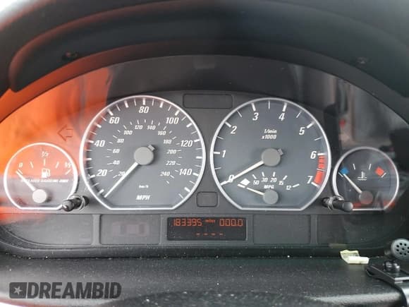 ✅ 2002 BMW 3 Series 330Ci • VIN: WBABN53472JU27725 • Lot: 51171015. Listed on Copart with 183,395 mi. Free auction sales archive from the USA and detailed vehicle history report at DreamBid. Image 9.