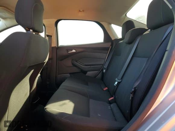 ✅ 2018 Ford Focus SE • VIN: 1FADP3F27JL213735 • Lot: 85585385. Listed on Copart with 77,733 mi. Free auction sales archive from the USA and detailed vehicle history report at DreamBid. Image 10.