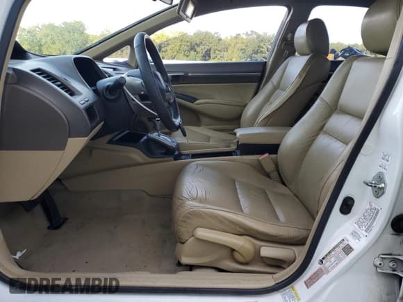 ✅ 2008 Honda Civic EX-L • VIN: 2HGFA16908H313786 • Lot: 92063595. Wystawiony na Copart z przebiegiem 178 952 mil. Bezpłatny archiwum sprzedaży aukcyjnych z USA i szczegółowy raport historii pojazdu na DreamBid. Zdjęcie 7.