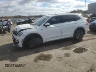 ✅ 2018 Volkswagen Tiguan SEL • VIN: 3VV3B7AX1JM149934 • Lot: 92750675. Listed on Copart with 103,636 mi. Free auction sales archive from the USA and detailed vehicle history report at DreamBid. Image 1.