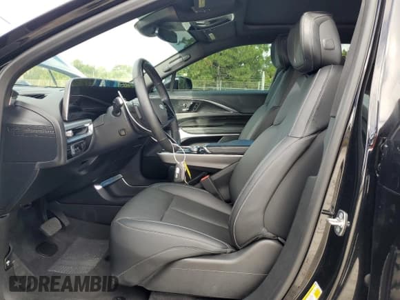 ✅ 2024 Cadillac LYRIQ Sport • VIN: 1GYKPVRK8RZ120718 • Lot: 72076895. Wystawiony na Copart z przebiegiem 10 331 mil. Bezpłatny archiwum sprzedaży aukcyjnych z USA i szczegółowy raport historii pojazdu na DreamBid. Zdjęcie 7.