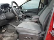 ✅ 2018 Ford Escape SE • VIN: 1FMCU9GD1JUC72707 • Lot: 47829264. Wystawiony na Copart z przebiegiem 96 341 mil. Bezpłatny archiwum sprzedaży aukcyjnych z USA i szczegółowy raport historii pojazdu na DreamBid. Zdjęcie 7.