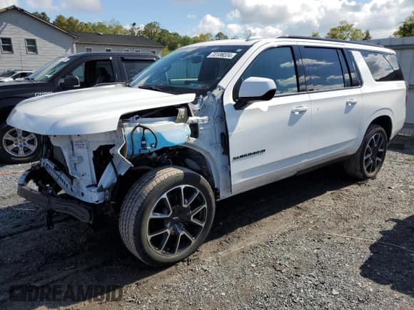 ✅ 2021 Chevrolet Suburban RST • VIN: 1GNSKEKD1MR390115 • Lot: 73106224. Wystawiony na Copart z przebiegiem 51 308 mil. Bezpłatny archiwum sprzedaży aukcyjnych z USA i szczegółowy raport historii pojazdu na DreamBid. Zdjęcie 1.